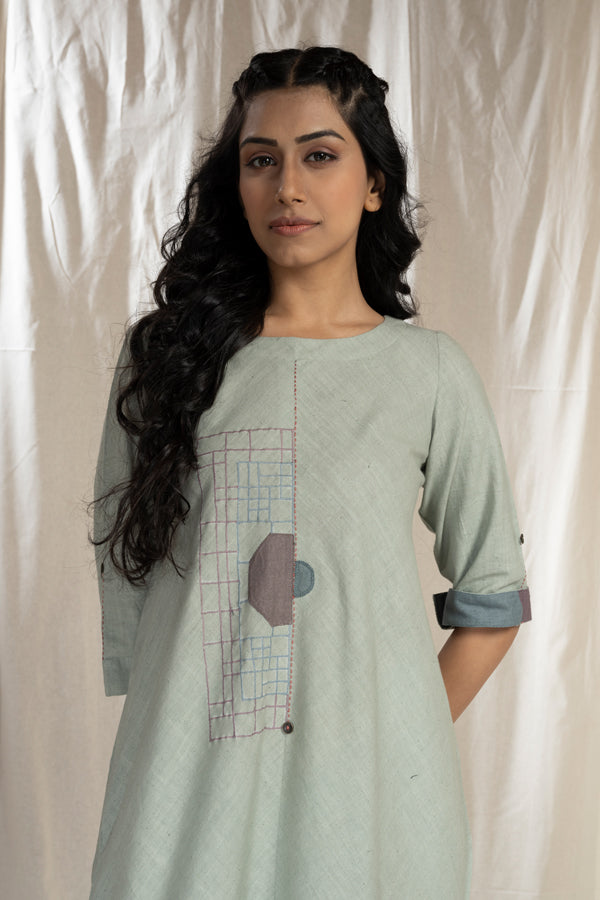 Applique Artistry - Artisanal Relaxed Fit Dress