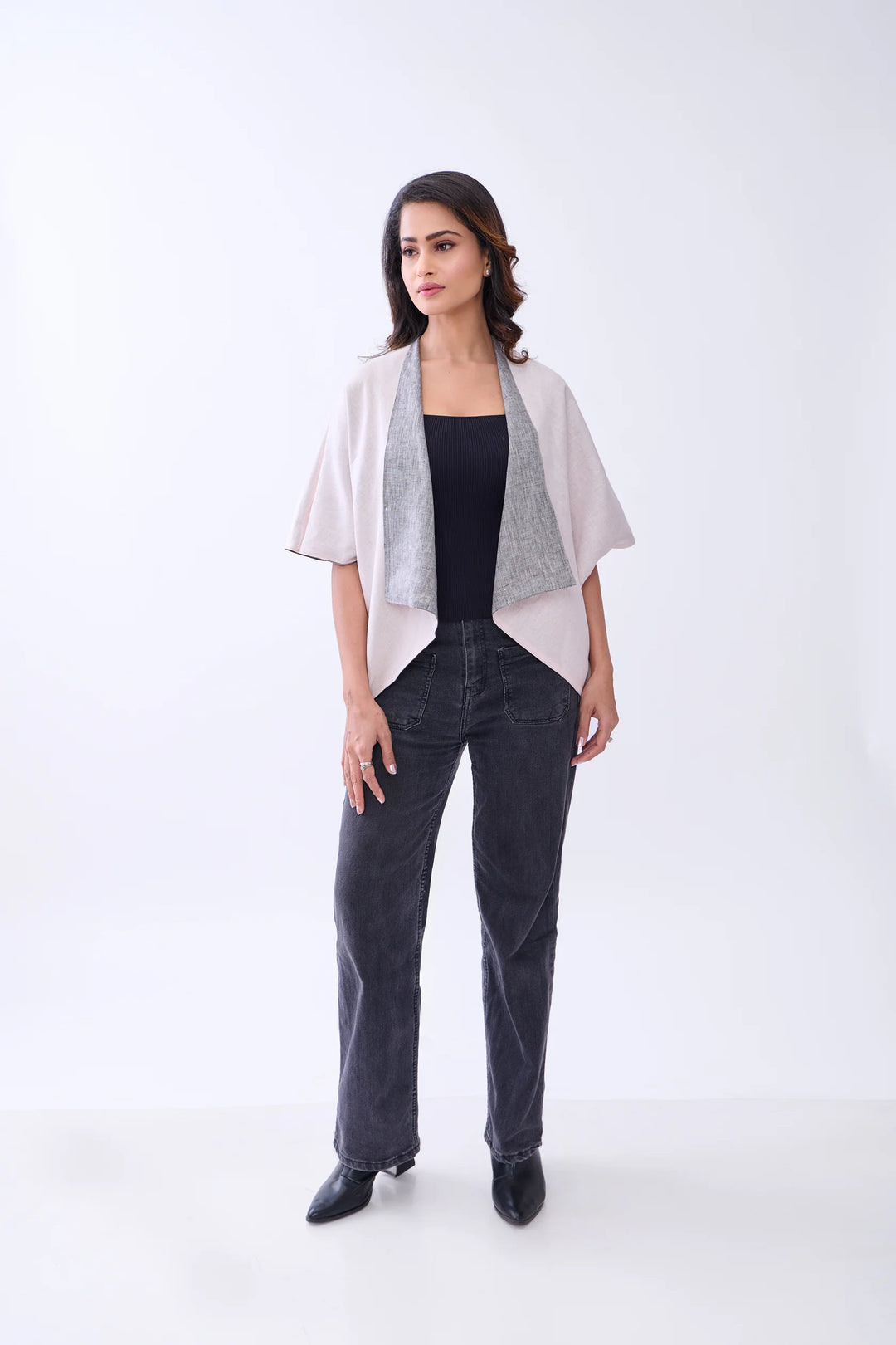 The Label Gaia Hemp Reversable Shrug – Grey & Blush Pink