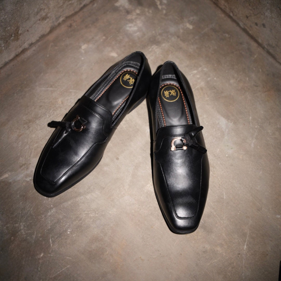 Monkstory Tassel Loafers with Rose-Gold Bit – Black