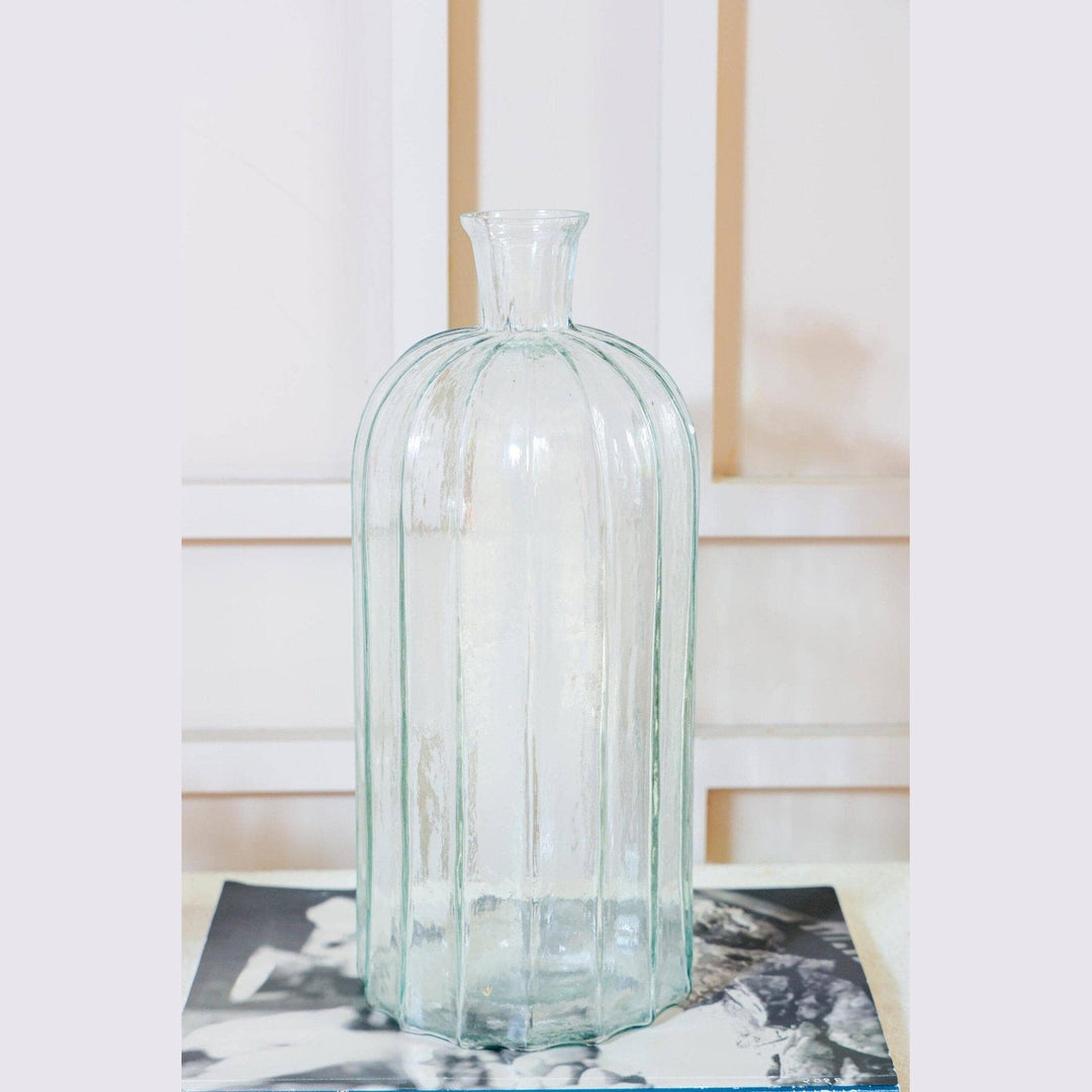 Gomphera with Crystal Glass vase - https://artecasa.in/