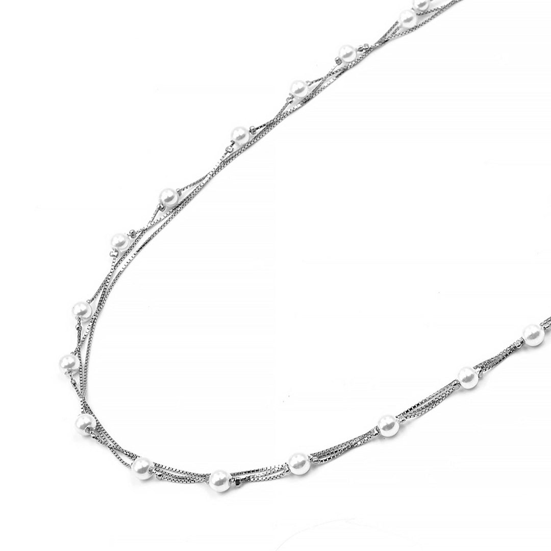 Multi layer Classic Pearl chain in white finish