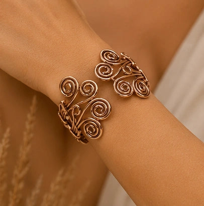Premium Copper Kada for Women – Beautifully Carved Ayurvedic Copper Bracelet