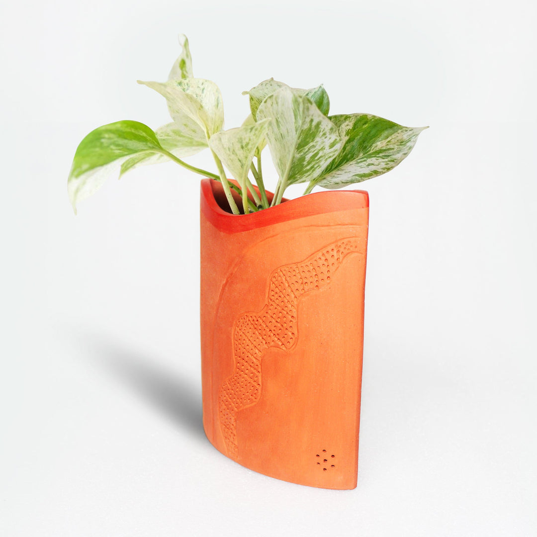AYE Terracotta Planter - Suspire