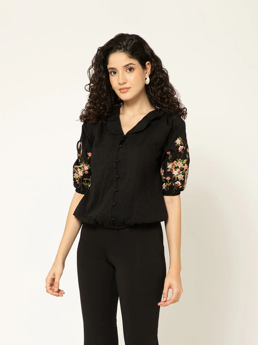 B77 Fiona - Women's Embroidered Organic Cotton Dobby Top