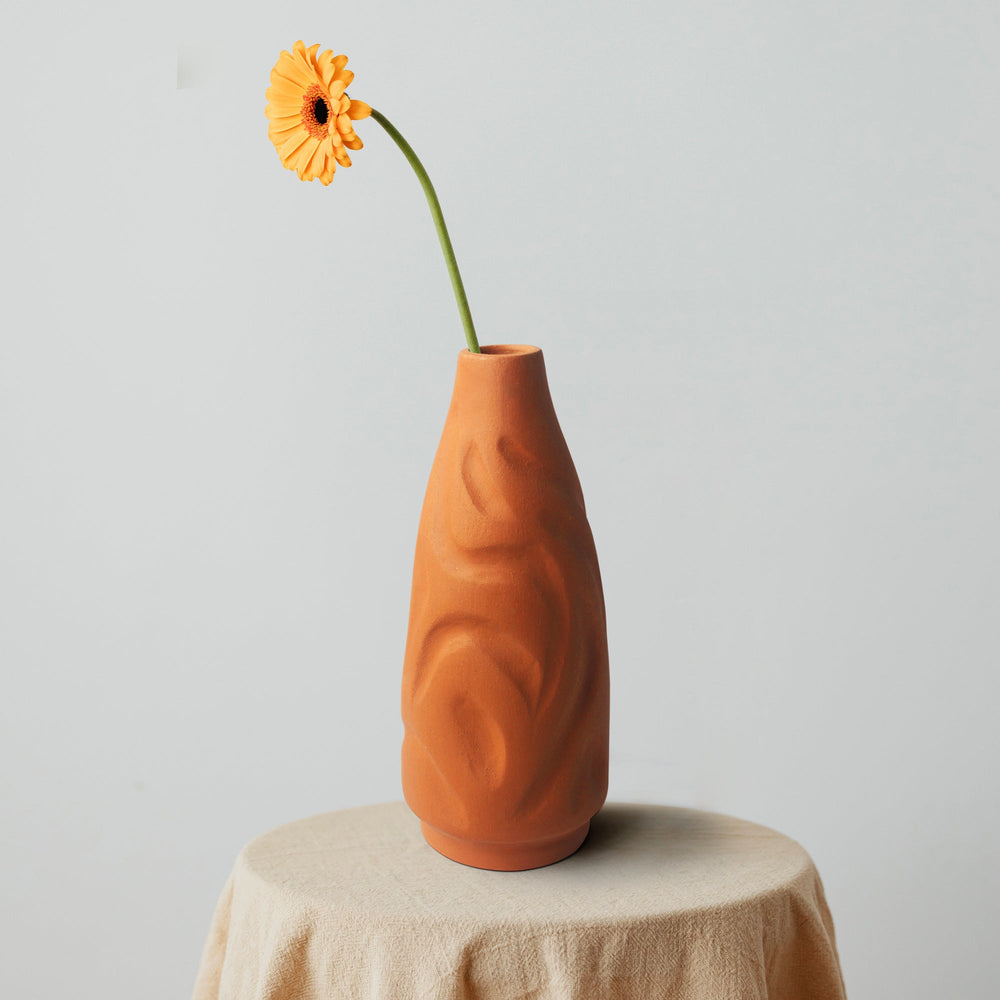 BOT SHORT PROFILED Flower Vase