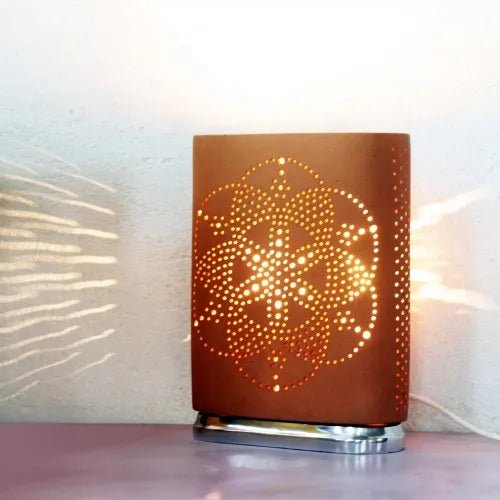 BUUK "Rays" Table Light withCast Aluminium Base - Suspire