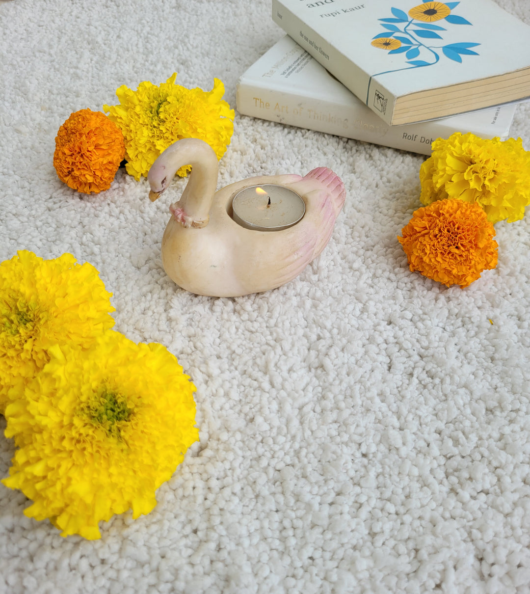 THE ASF SHOP Illuminated Swan Tealight Holder (Pink)