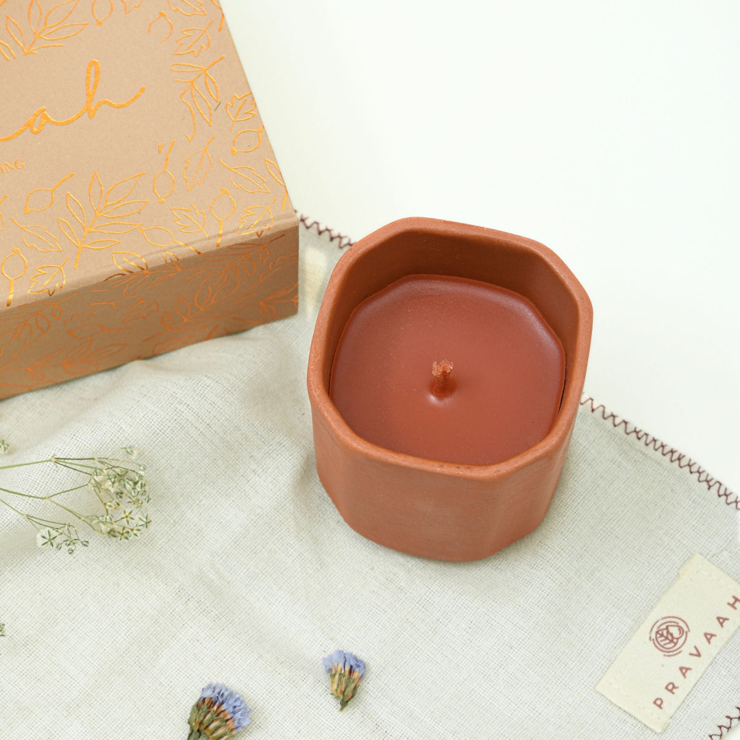 Pravaah Gilli Mitti Candle | Smells Like Rain | Soy wax