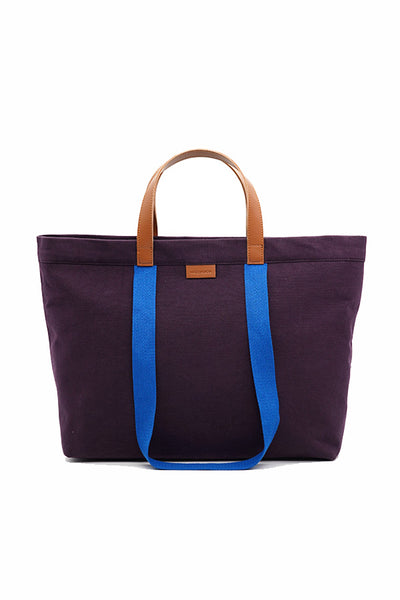 Canvas shopper with contrast handles