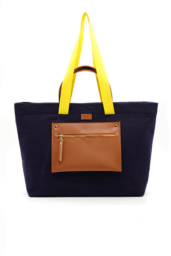 Canvas shopper with contrast handles