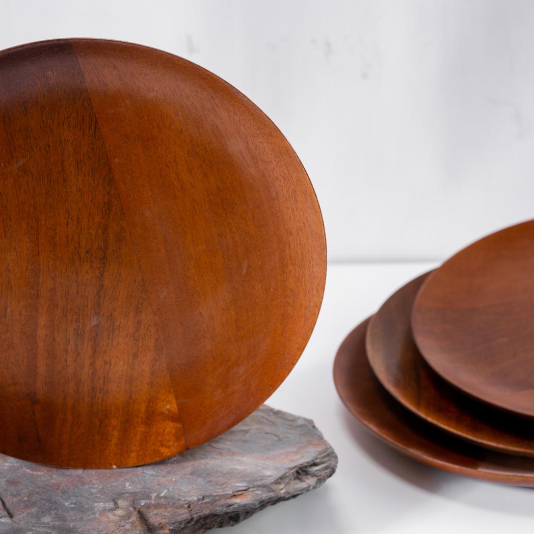 Araana Home Chakr Set of 4 Wooden Plates