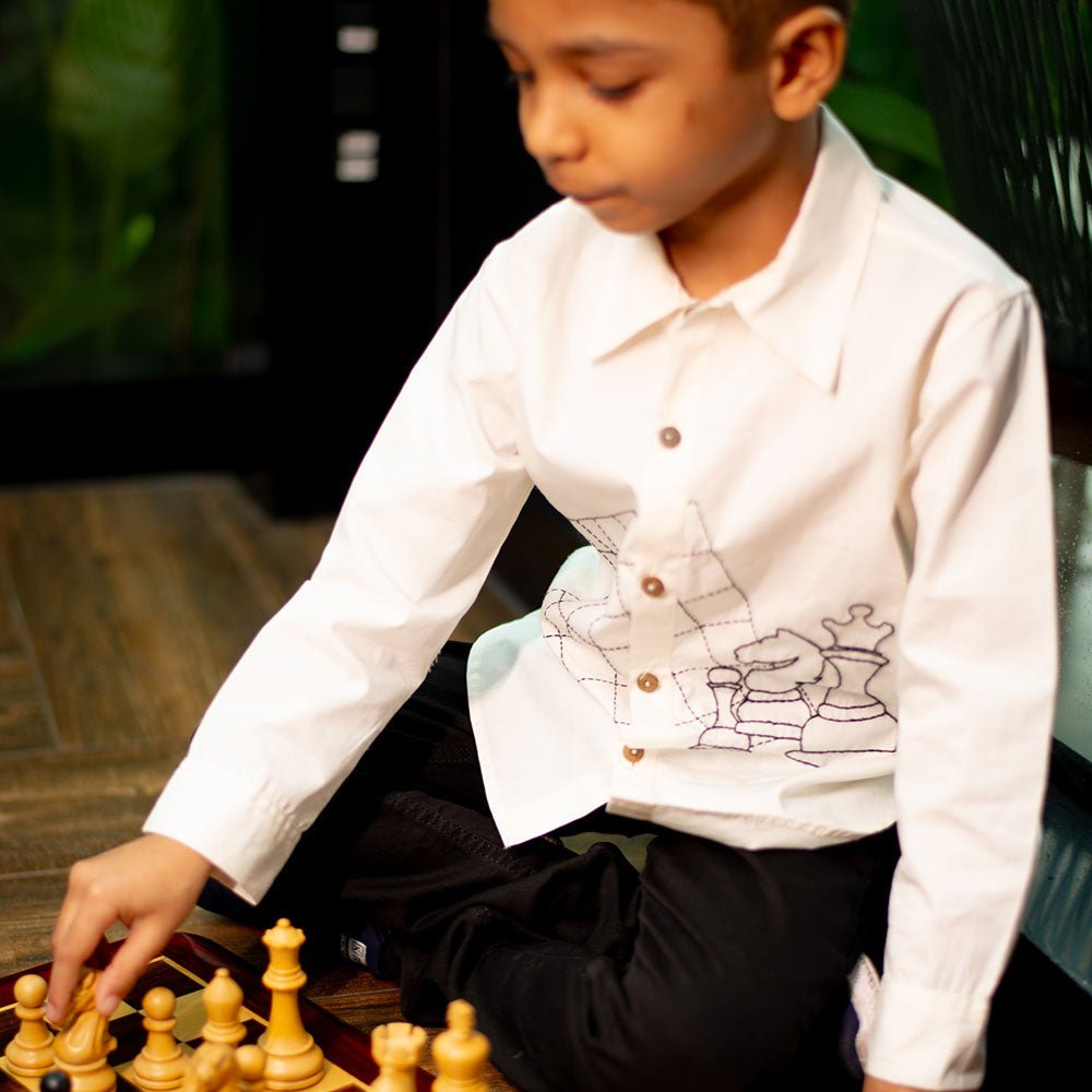Chess Checkmate Embroidered Organic Cotton Shirt - White - Suspire
