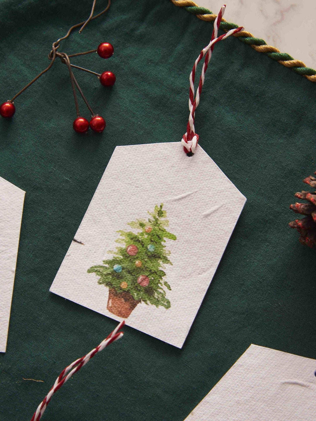 Christmas and New Year Themed Gift Tags (Set of 8)