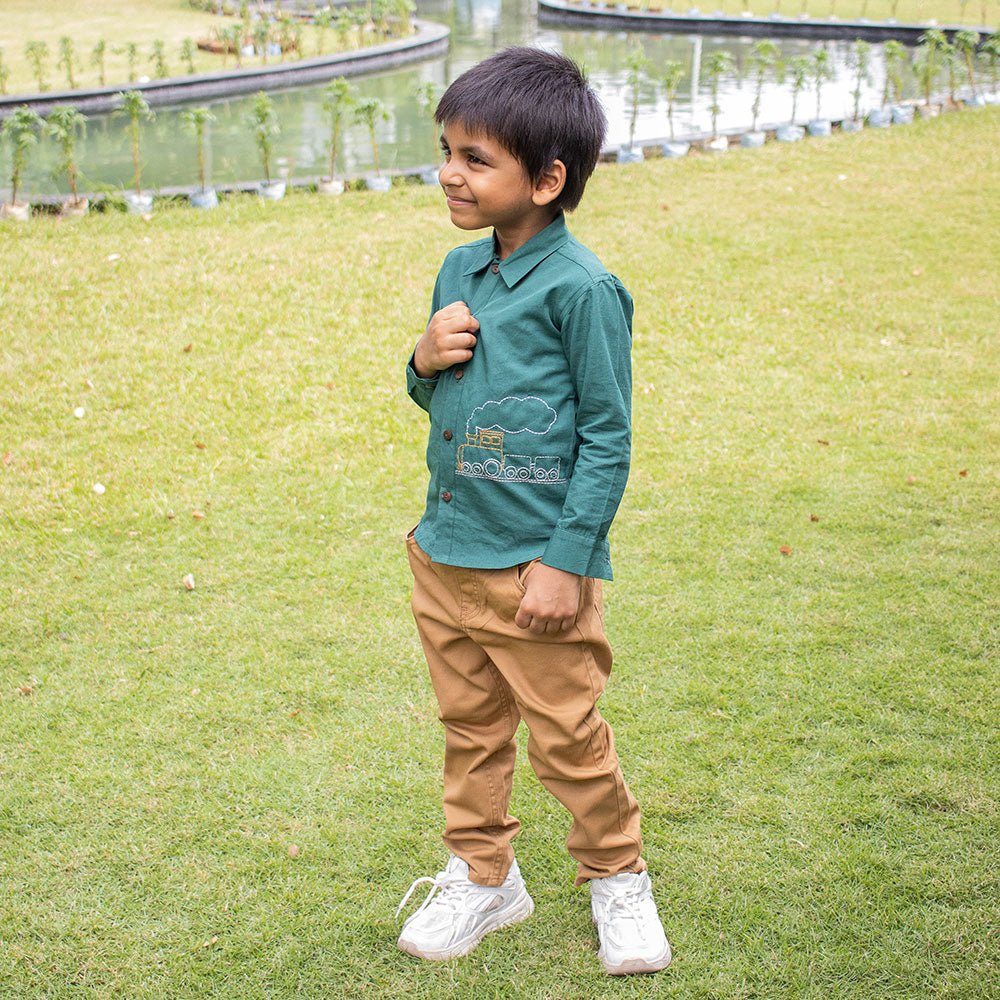 Chuk Chuk Embroidered Formal Shirt - Bottle Green - Suspire