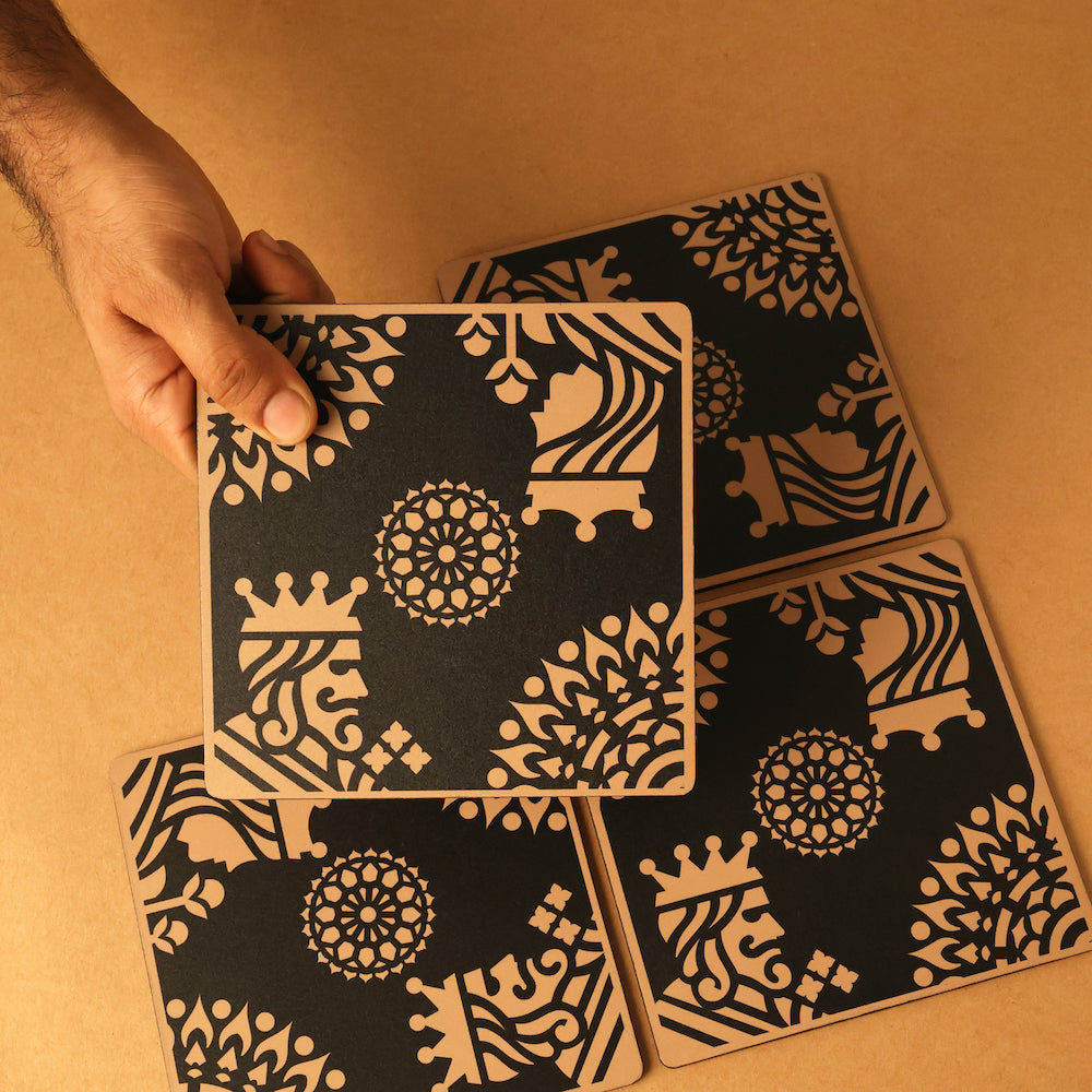 BambaiSe Gold King Queen Big Trivet | Set of 4 |Wooden