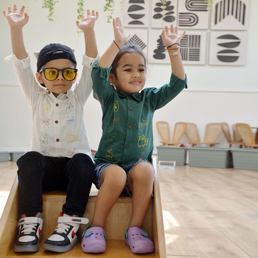 Colourful Emoji Eyes Embroidered Unisex Shirt - Bottle Green - Suspire