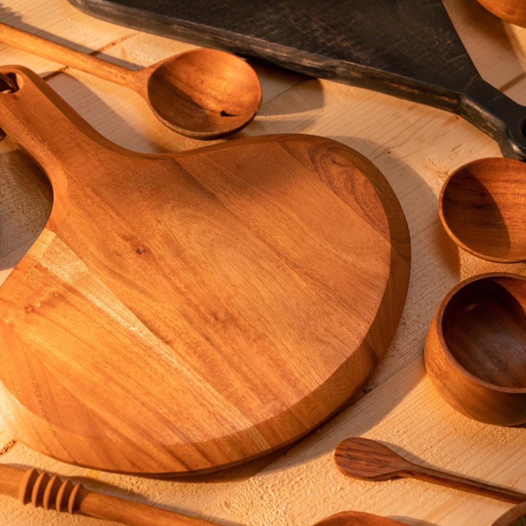 Araana Home Tal Oval Chopping Board With Handle