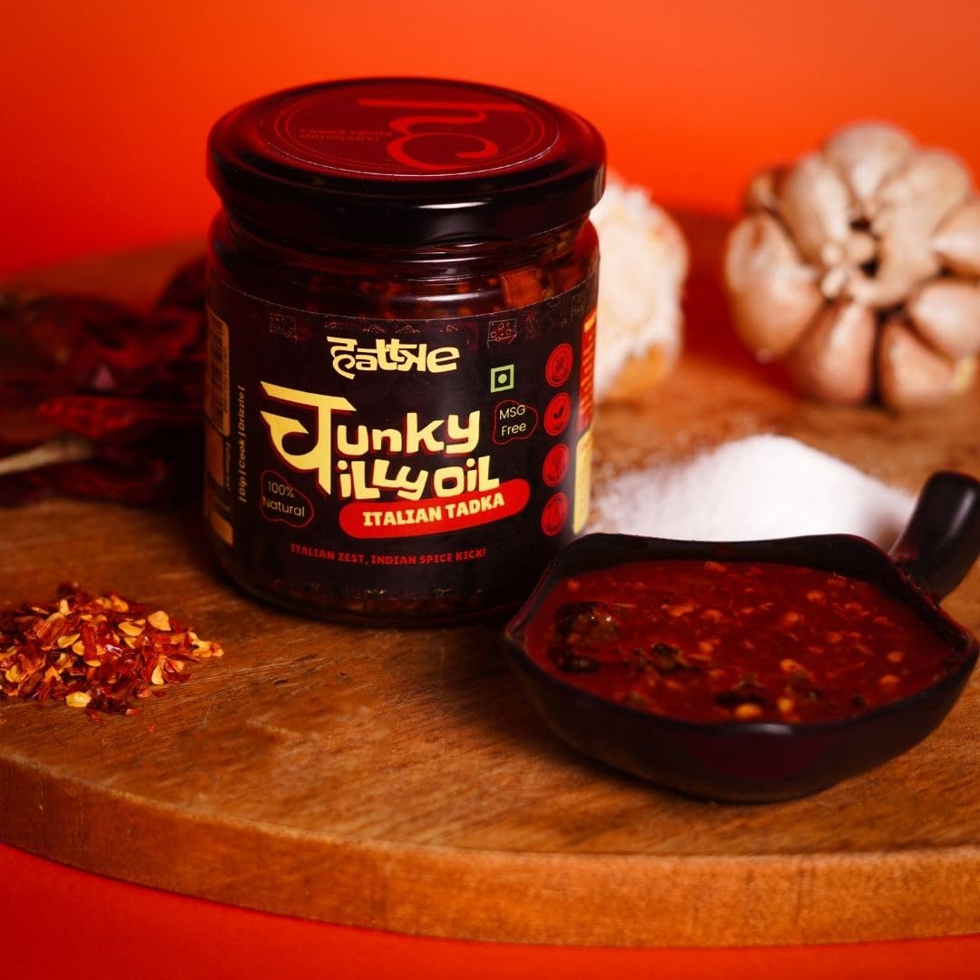 Hattke Chunky Chilli Oil - Italian Tadka 175g | Chilli Oil Perfect for Stir-Fries, Pasta, Pizzas, Sandwiches, Wraps, Toasts | Natural & Fresh Ingredients | No Preservatives | Vegan 175gm