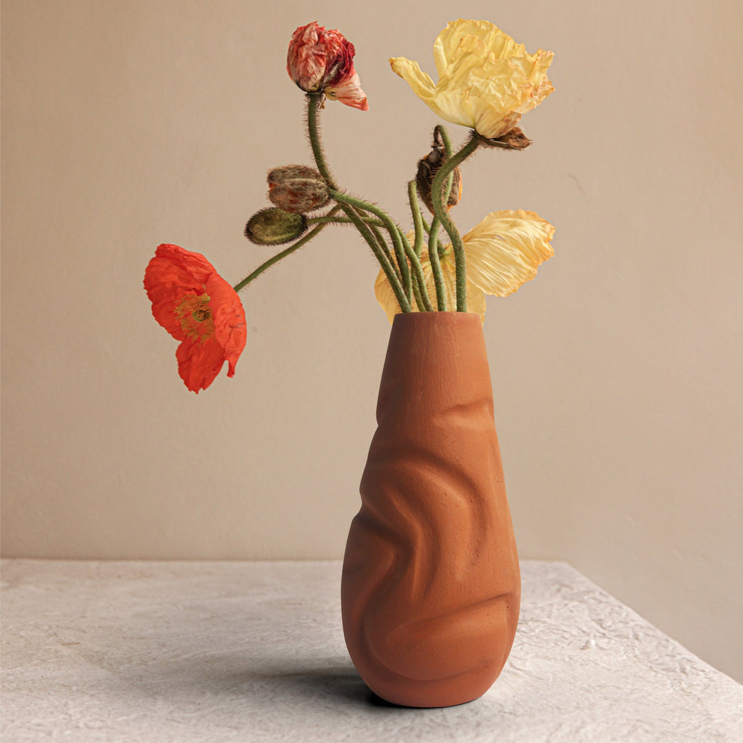 DARLING PROFILED Flower Vase - Suspire