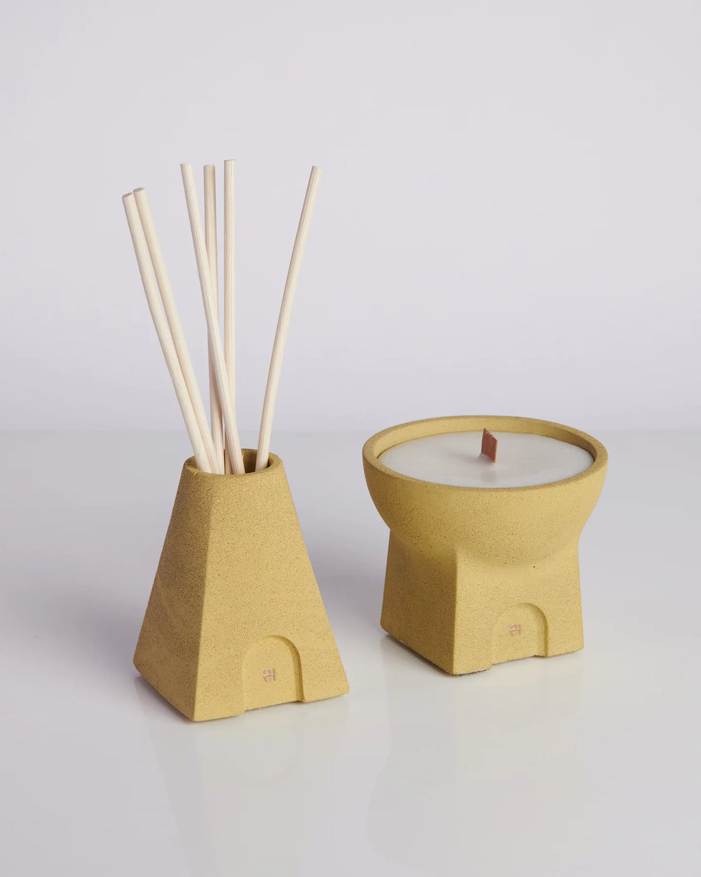 Savaar Soy Candle & Reed Diffuser Set