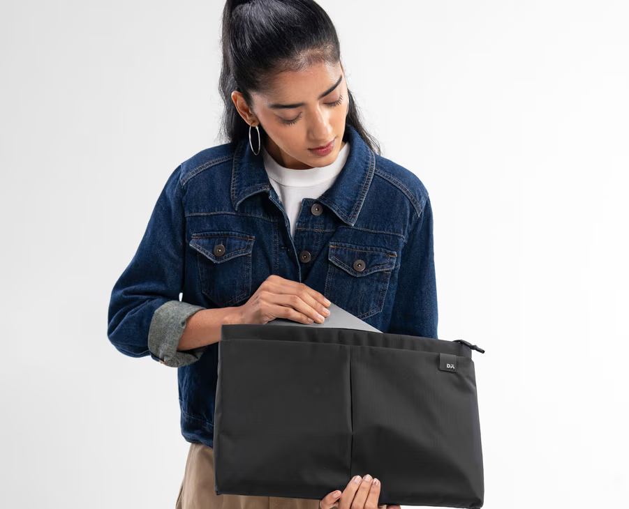Pivot Laptop Sleeve-Large/Medium( Basalt,Coral,Lagoon,Sand,Seagrass)