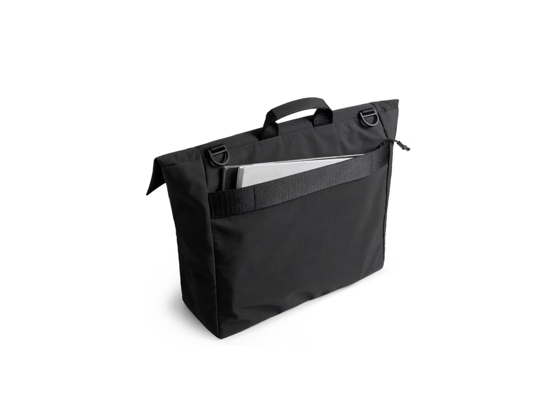 Pivot Messenger Bag