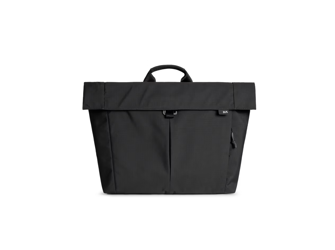 Pivot Messenger Bag
