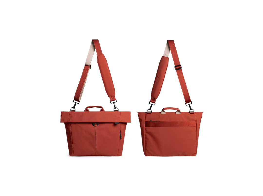 Pivot Messenger Bag