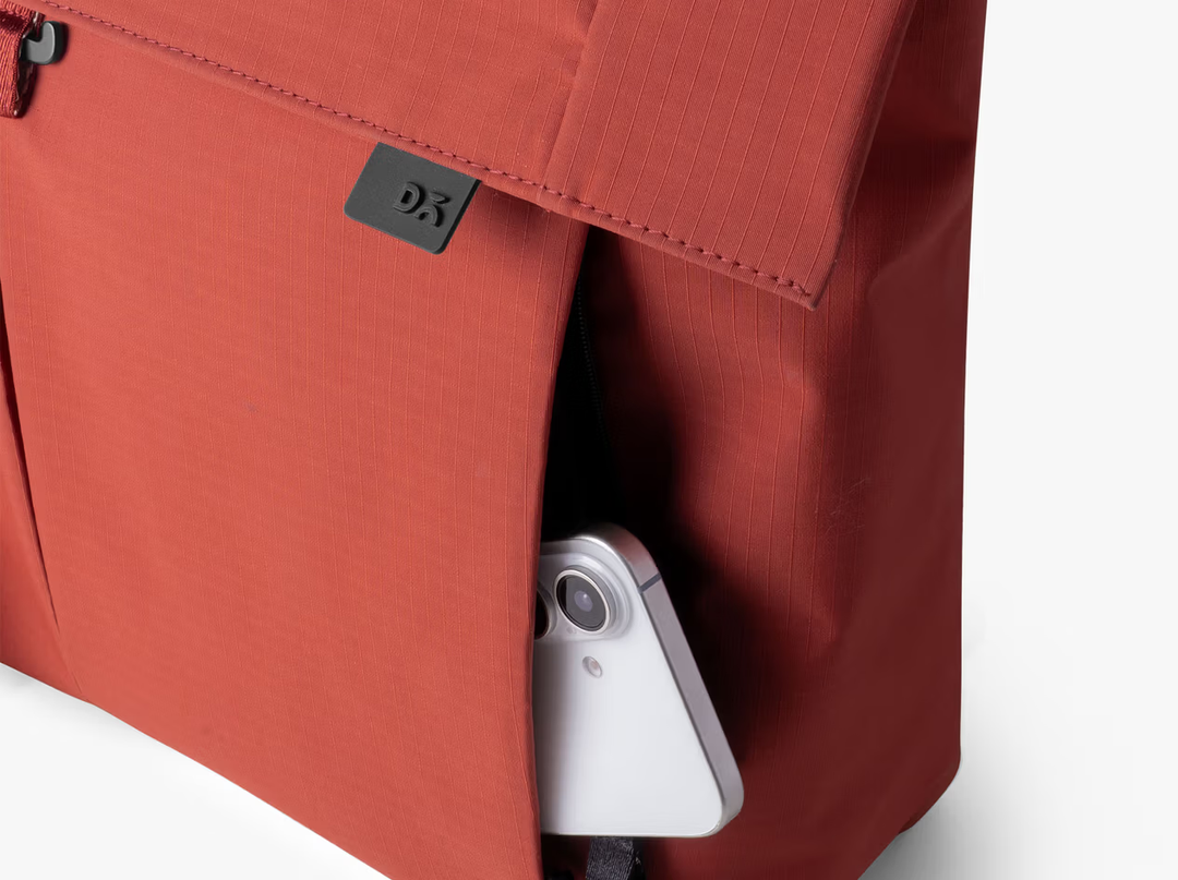 Pivot Messenger Bag