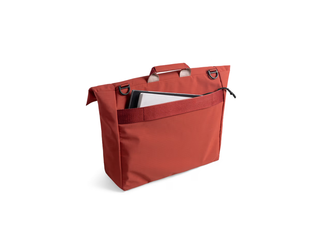 Pivot Messenger Bag