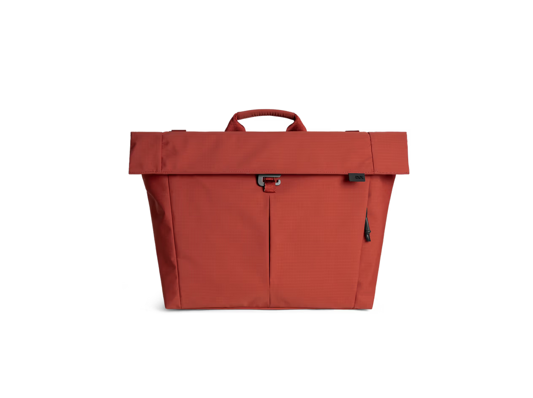 Pivot Messenger Bag