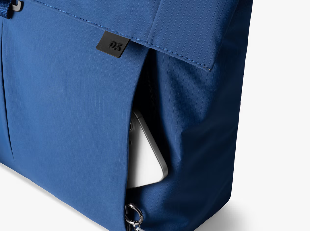Pivot Messenger Bag