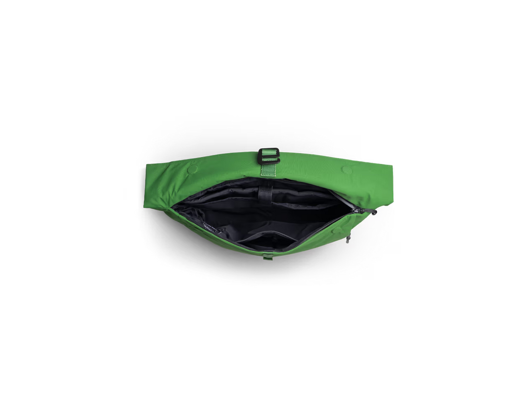 Pivot Messenger Bag