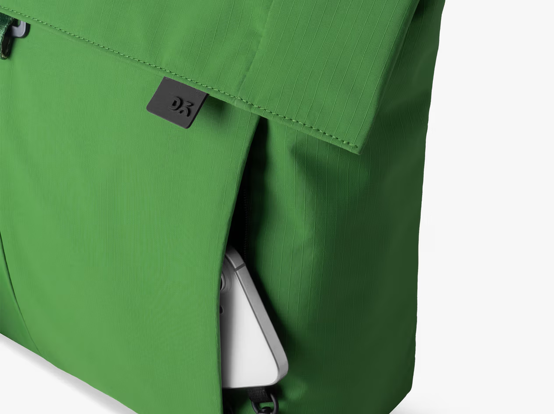 Pivot Messenger Bag