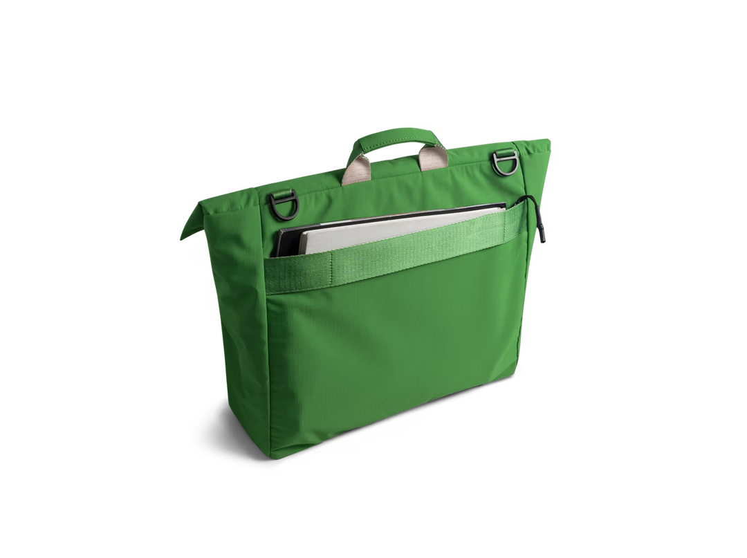 Pivot Messenger Bag