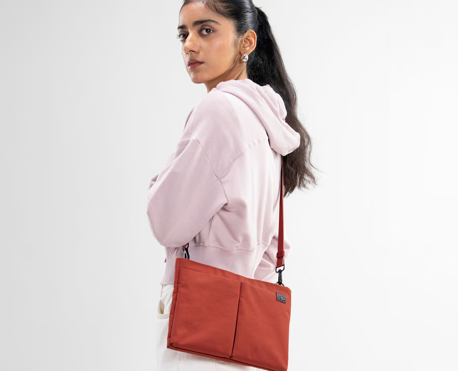 Pivot Sling Bag(Basalt,Coral,Lagoon,Sand,Seagrass)