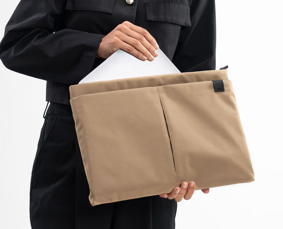 Pivot Laptop Sleeve-Large/Medium( Basalt,Coral,Lagoon,Sand,Seagrass)