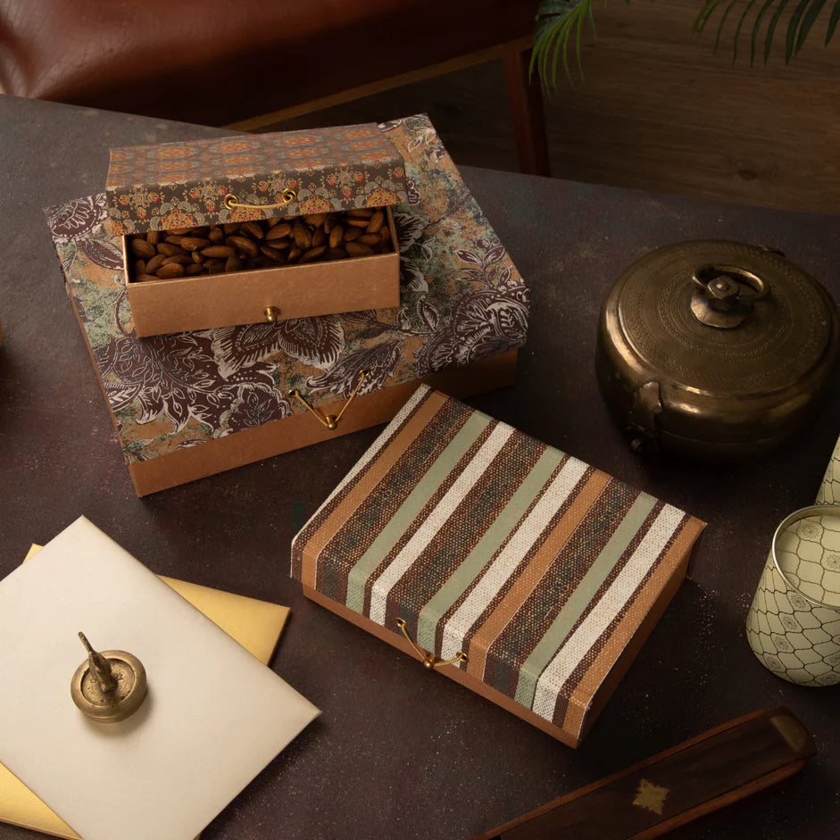 Brown Story Small Gift Box - 1 pc