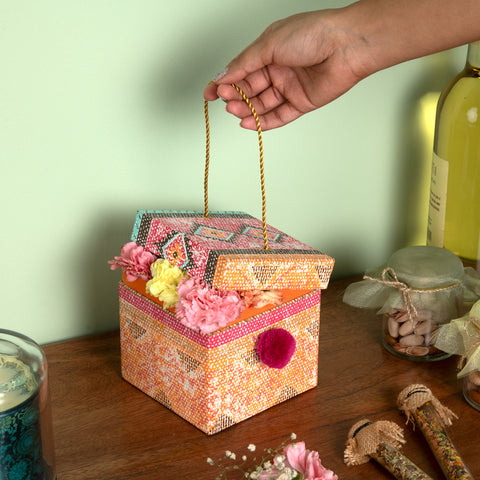 Kaleen Square Gift Box - 1 pc