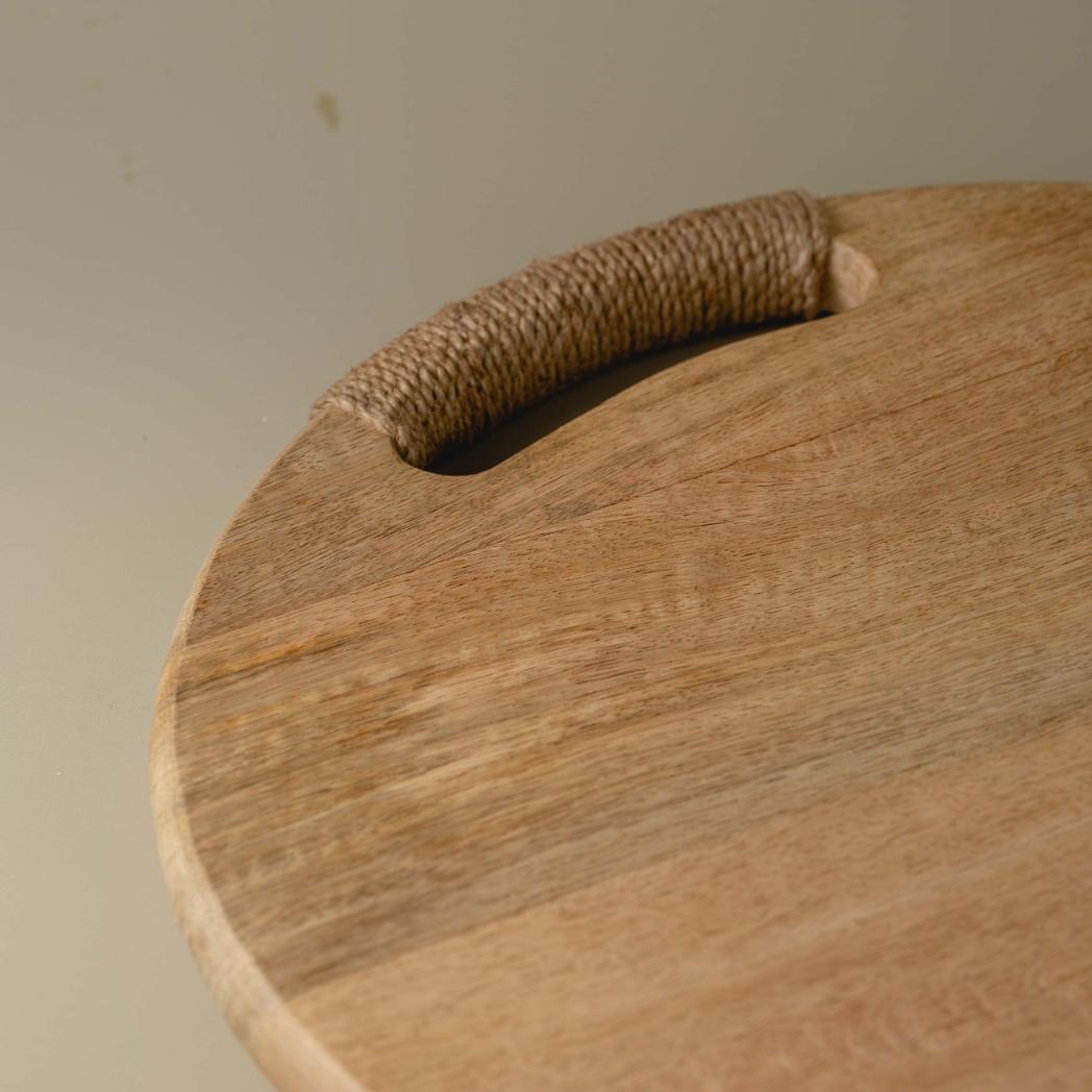 Araana Home Vyaas Round Chopping Board with Rope Detailing