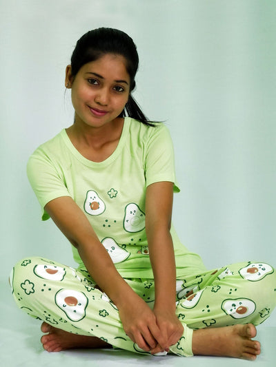 Avocado Vibes Women's Pajamas Set in TENCEL™