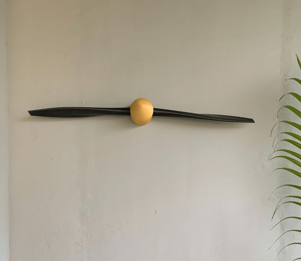 EcoDecor Allegiant Propeller – Plant-Based Black & Gold Wall Décor | Sustainable Wall Art