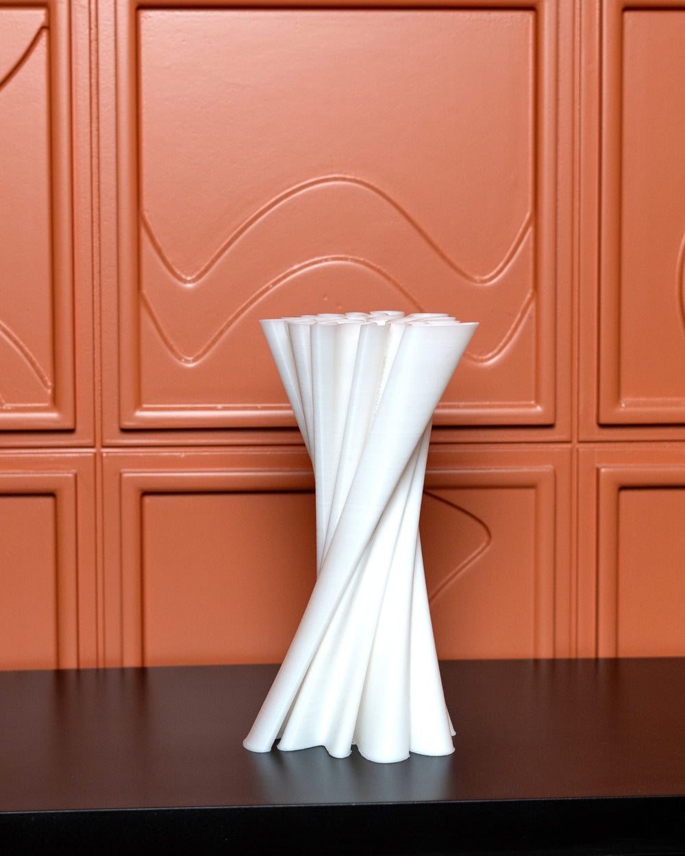 EcoDecor Folds – Plant-Based Silk White Vase | Sustainable Home Décor
