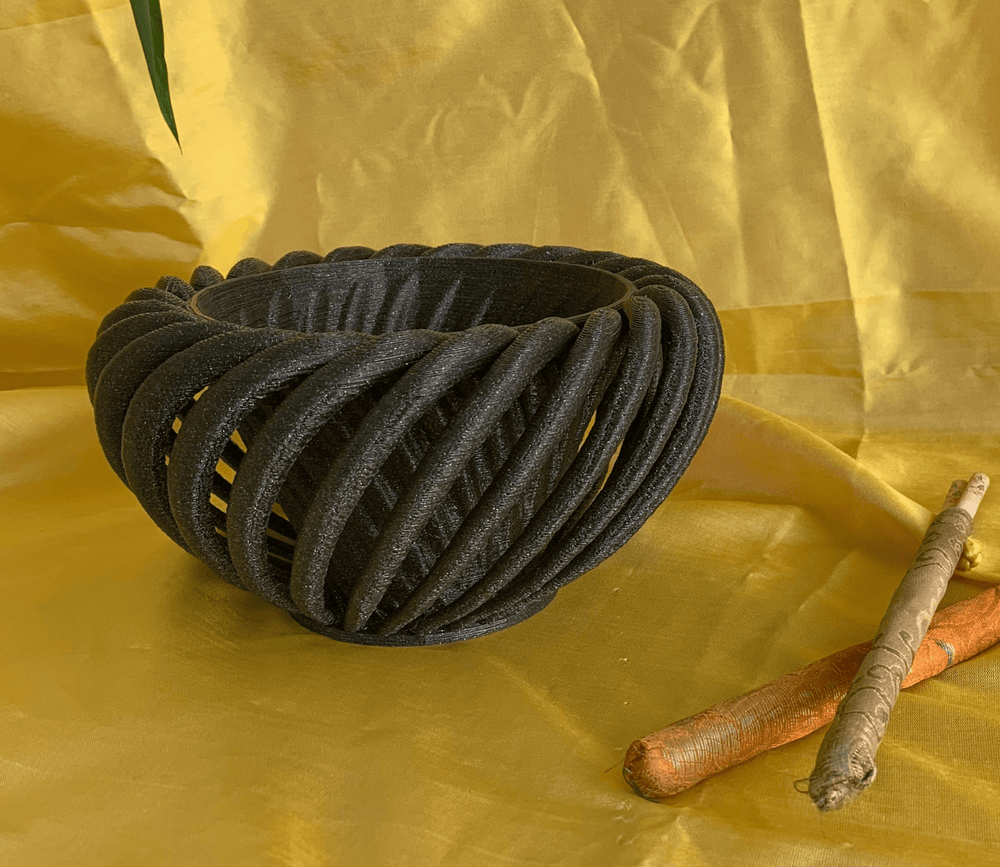 EcoDecor Hurricane Innard – Plant-Based Twinkling Black Bowl | Sustainable Home Décor