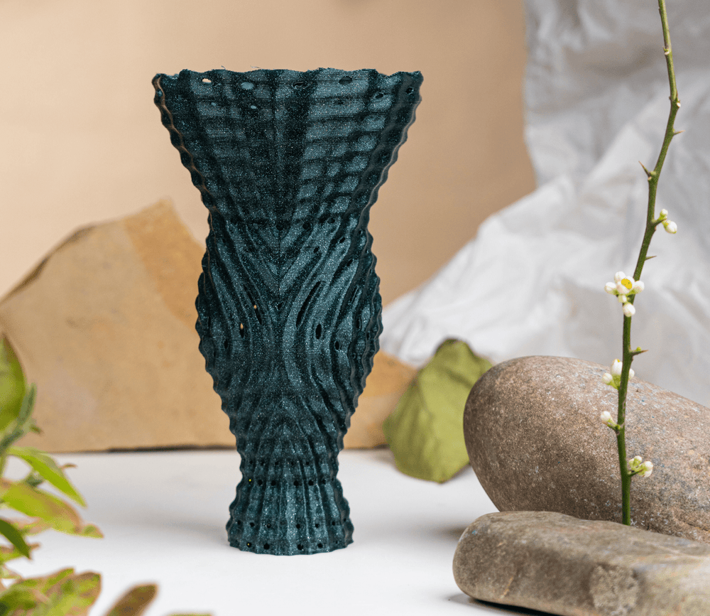 EcoDecor Shelled Wobble – Plant-Based Twinkling Green Vase | Sustainable Décor