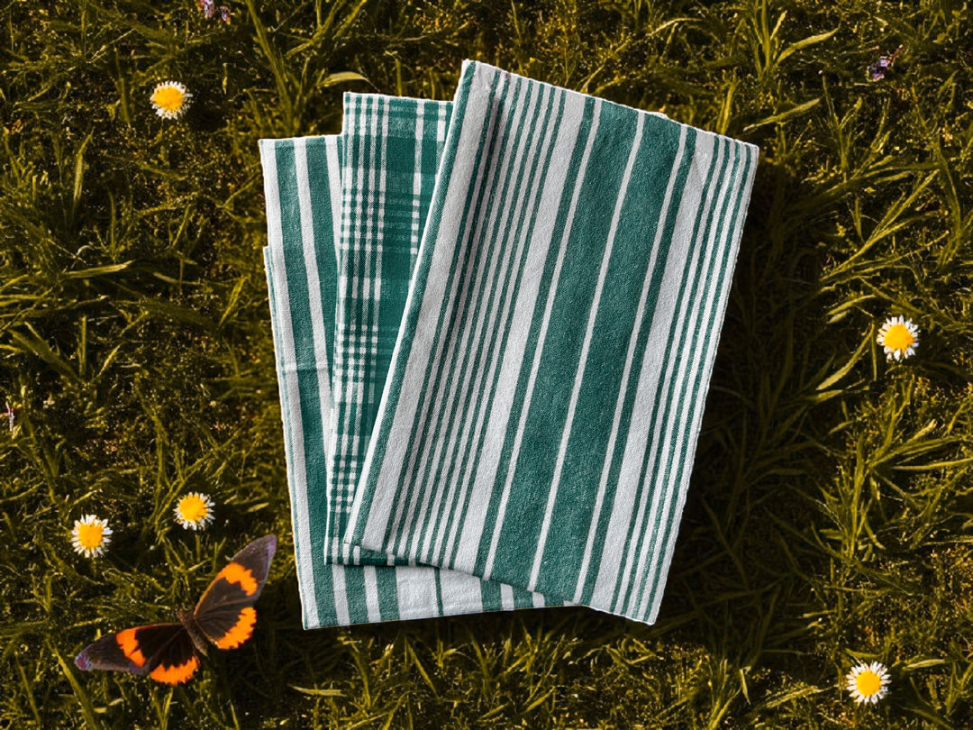 Country Village - Kitchen linen set ( Apron , Mittens , Kitchen towels)