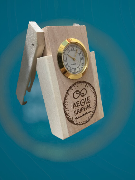 Aegle Sriphal Bamboo Clock with Pen Stand