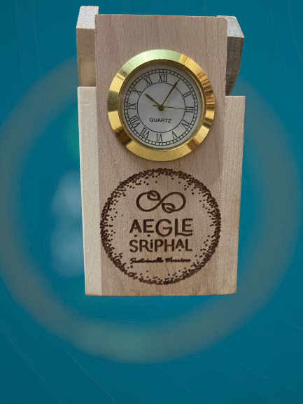 Aegle Sriphal Bamboo Clock with Pen Stand
