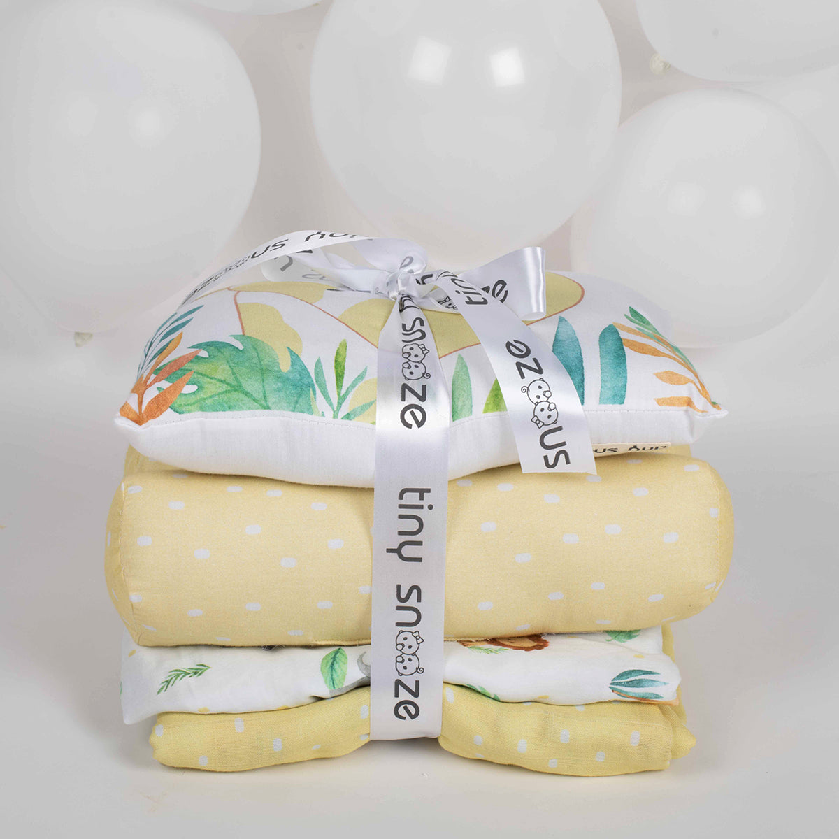 Tiny snooze first year gift set- into the wild