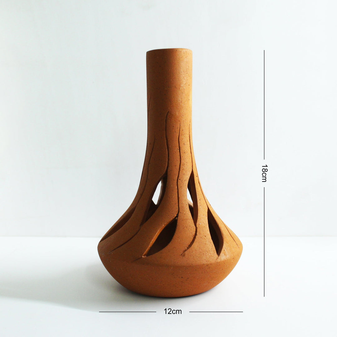 FOUNTAIN CUT PROFILED Flower Vase - Suspire